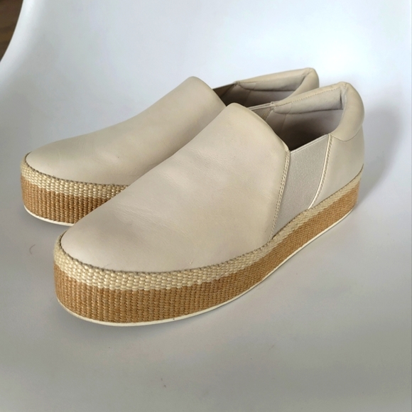Vince. Flat slip on size 8M - Picture 3 of 13